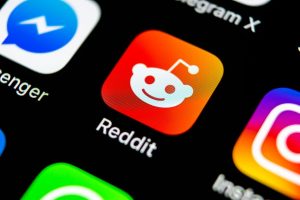 Reddit Stock Surges as OpenAI Collaboration Signals Value Boost